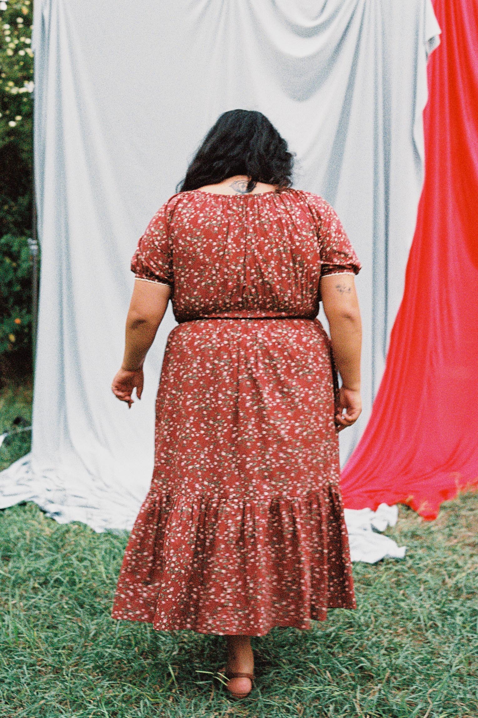 The Brynne Dress Extended | Rouge Rosette - Image 3