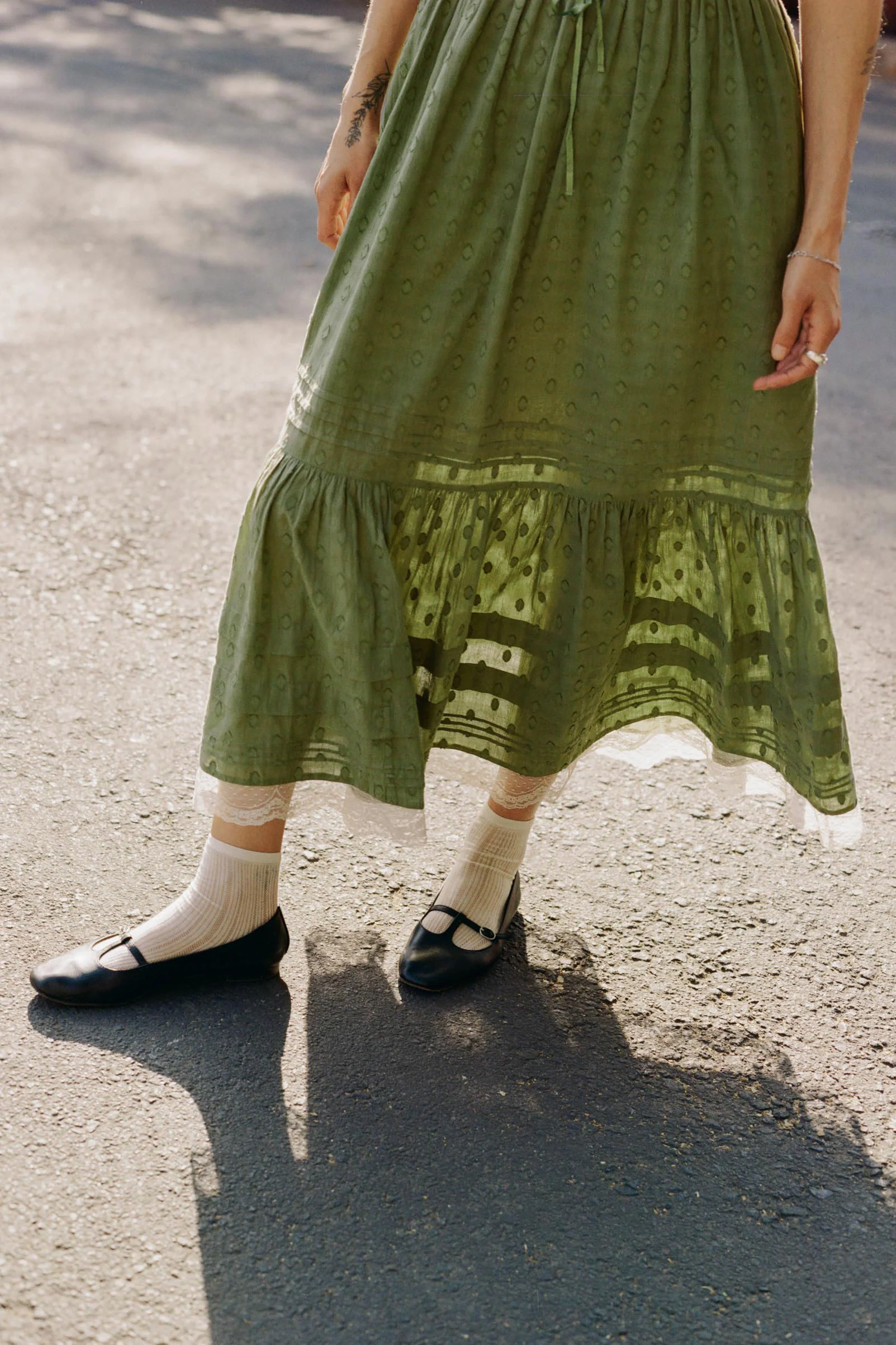 The Brynne Dress Petites | Moss - Image 2