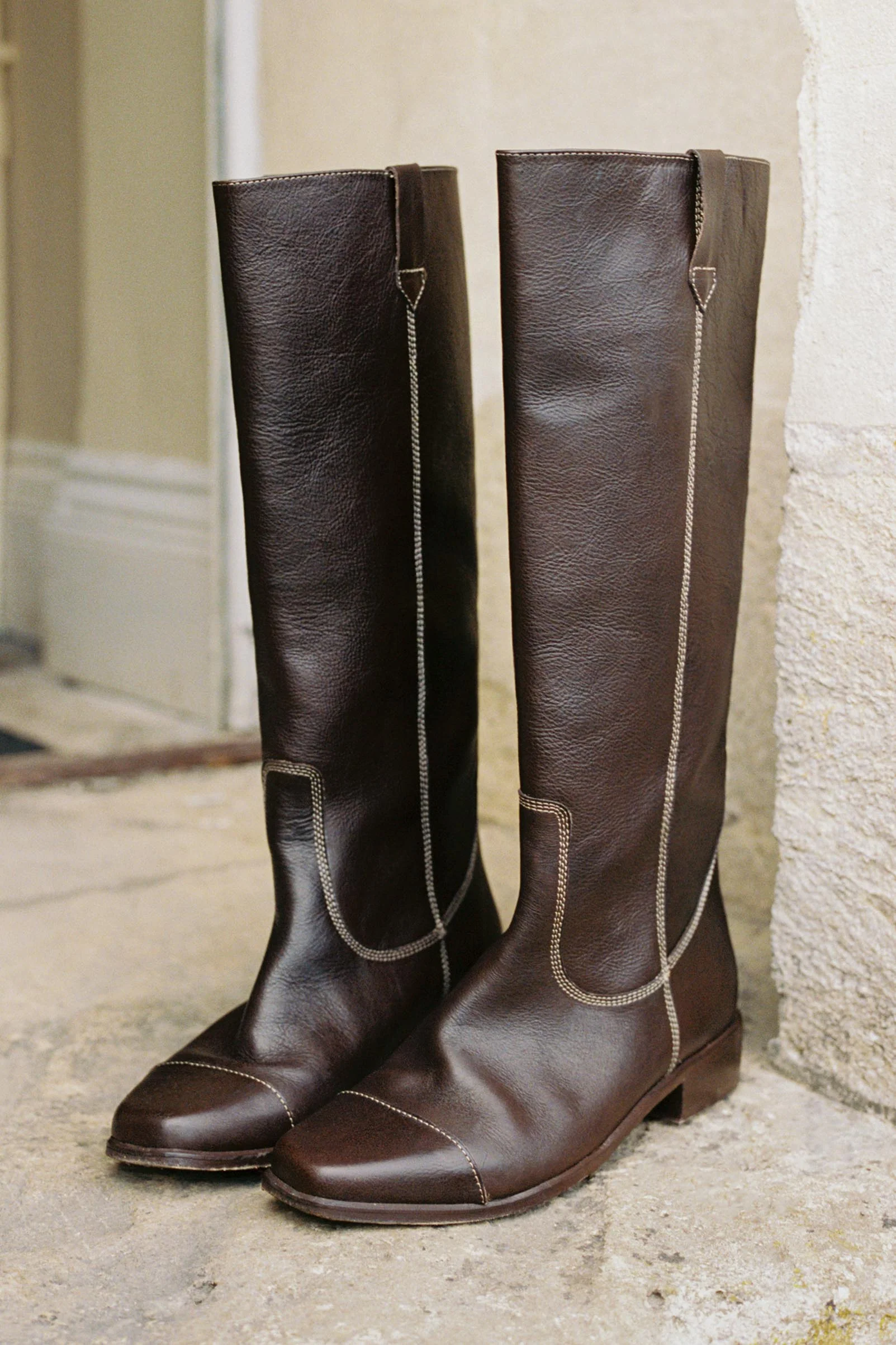 The Yoko Boot | Chocolate - Image 2